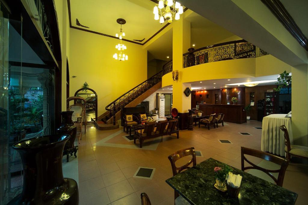 Royal Dragon Boutique Hotel Tan Binh Ho Chi Minh City Exterior photo