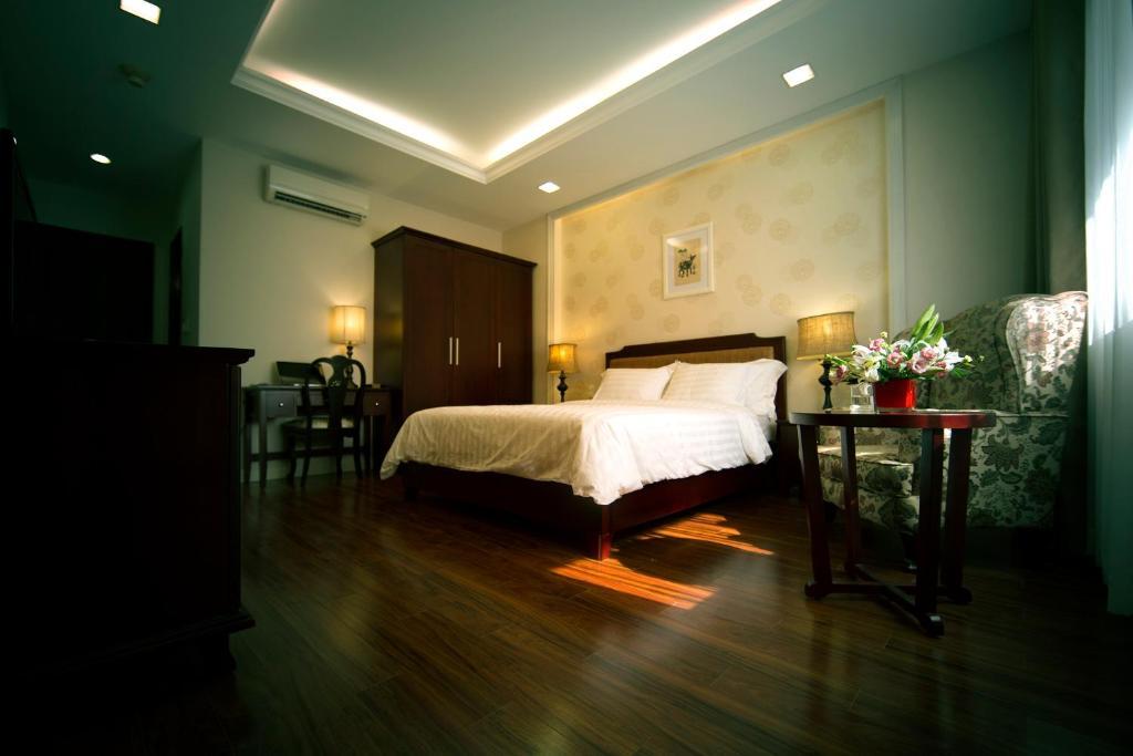 Royal Dragon Boutique Hotel Tan Binh Ho Chi Minh City Exterior photo